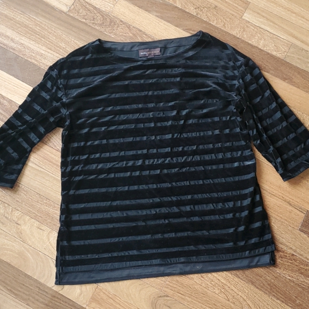 Dana Buchman velvet shirt